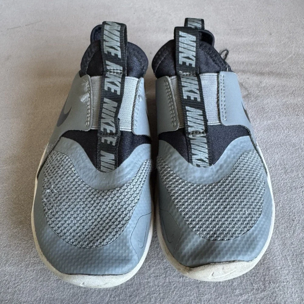 Size 11c - Nike Toddler FlexRunner Sneakers Shoes Gray AT4663-004
